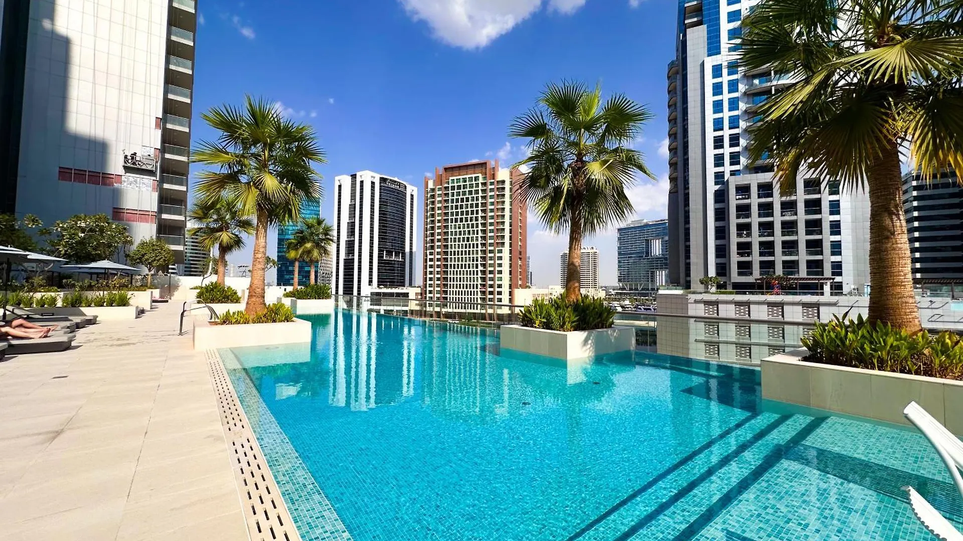 아파트 Chic 1-Bedroom In Sterling Tower, Downtown Stay - 17Ab05 두바이 아랍에미리트