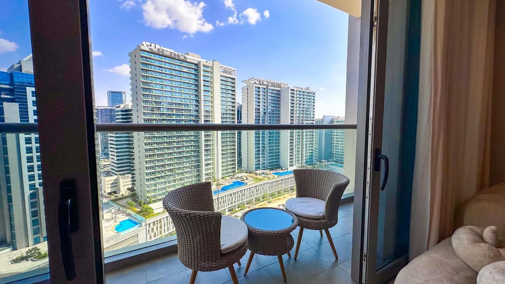 Chic 1-Bedroom In Sterling Tower, Downtown Stay - 17Ab05 두바이